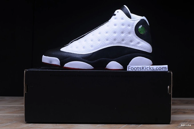 Rep black-true white 309259-104 retro game